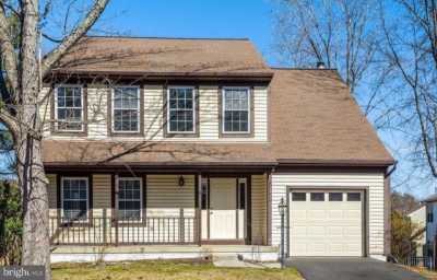 Home For Sale in Woodbridge, Virginia