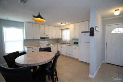 Home For Rent in Gulf Breeze, Florida