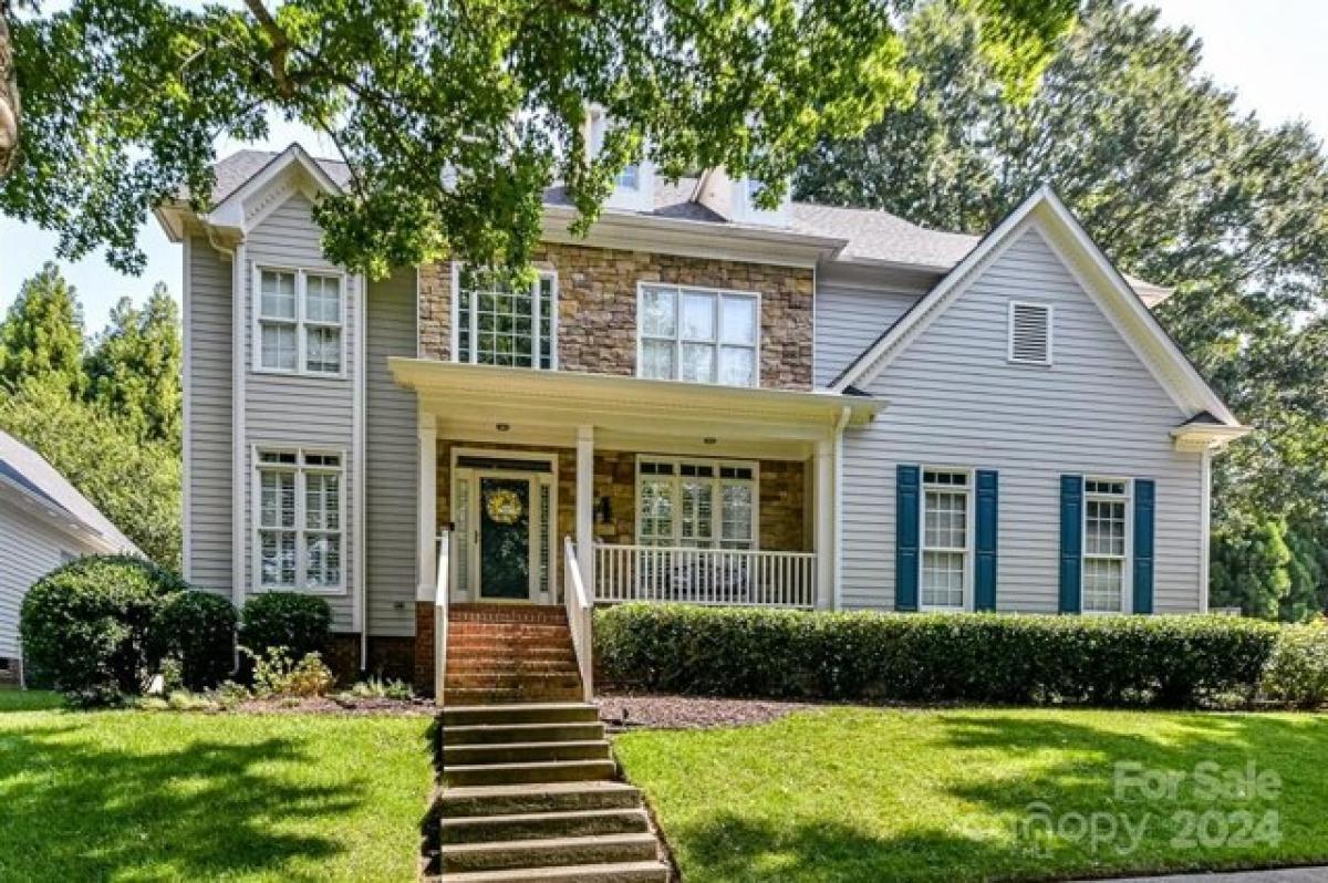 Picture of Home For Sale in Huntersville, North Carolina, United States