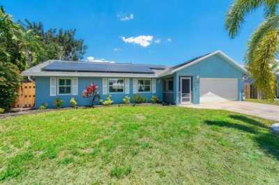 Home For Sale in Wellington, Florida