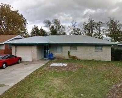 Home For Sale in Moore, Oklahoma