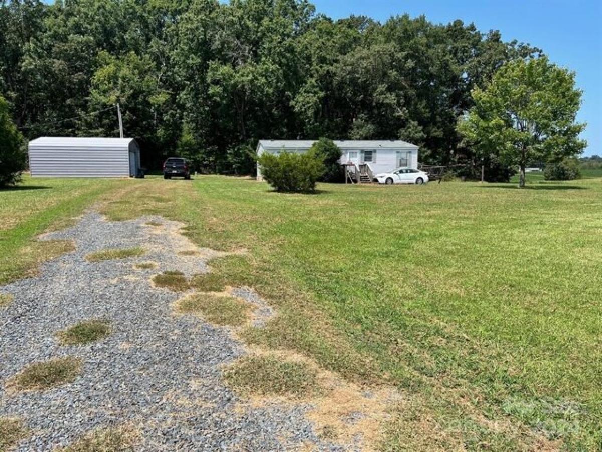 Picture of Home For Sale in Polkton, North Carolina, United States