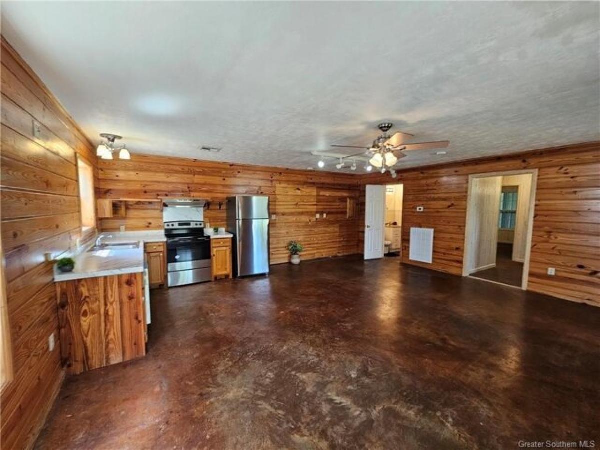 Picture of Home For Sale in Sulphur, Louisiana, United States