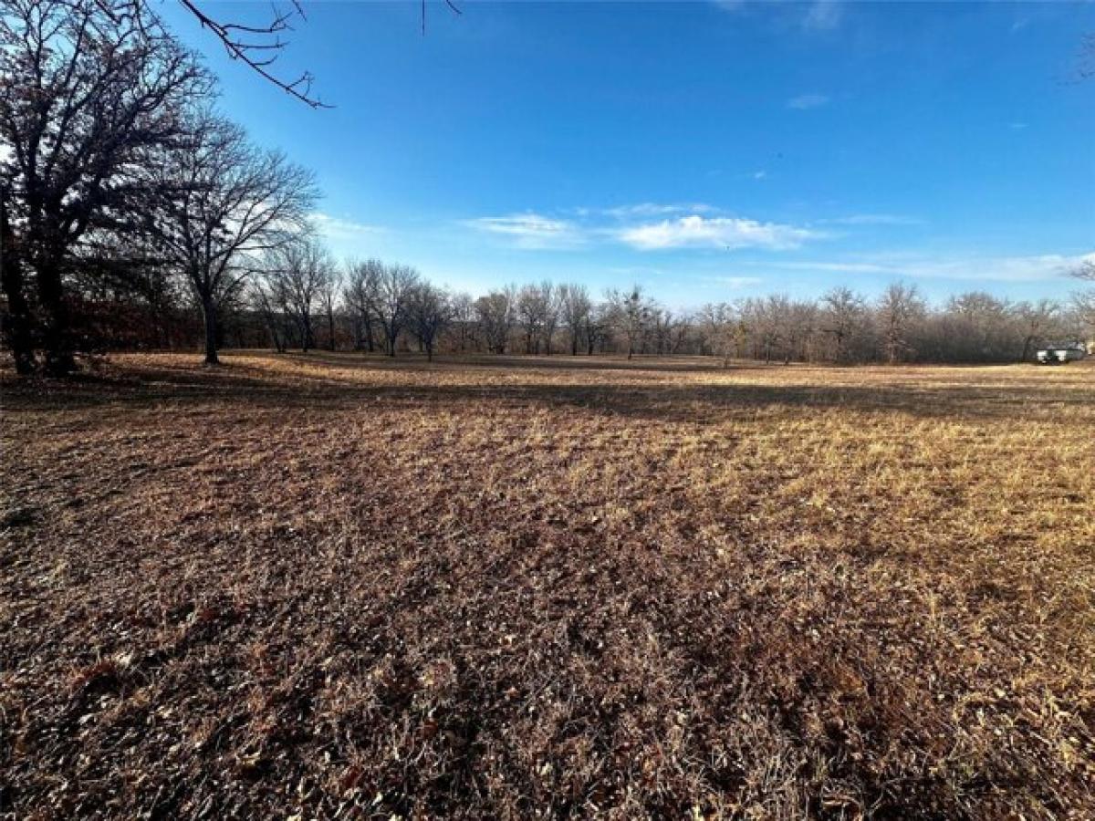 Picture of Residential Land For Sale in Runaway Bay, Texas, United States