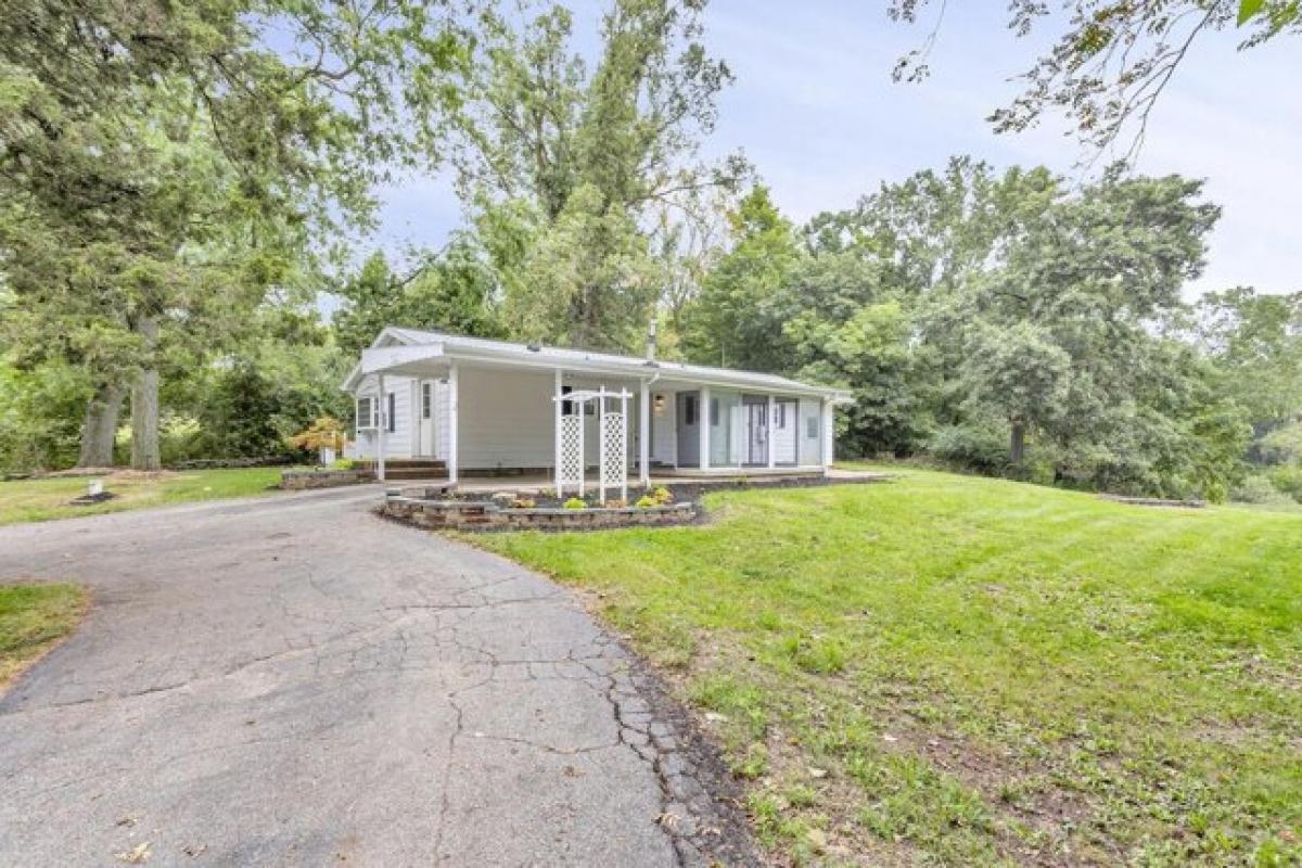 Picture of Home For Sale in Jerome, Michigan, United States