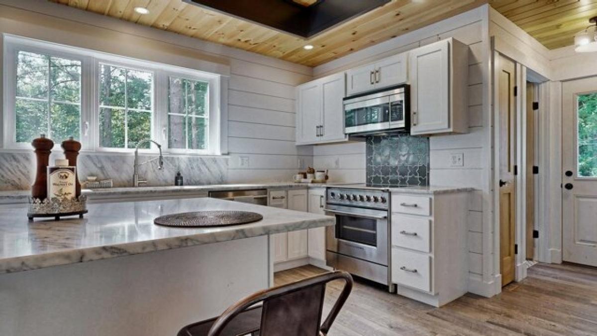 Picture of Home For Sale in Richmond, Maine, United States