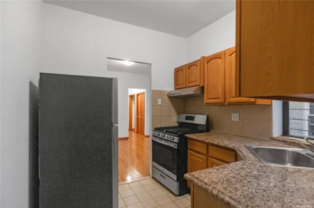 Picture of Apartment For Rent in Astoria, New York, United States