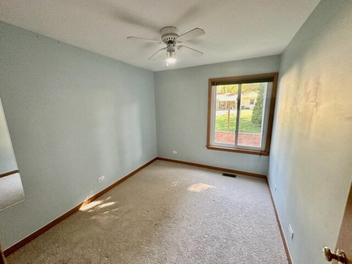 Picture of Home For Rent in Saint Charles, Illinois, United States