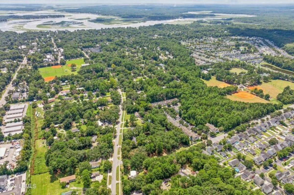 Picture of Residential Land For Sale in Bluffton, South Carolina, United States