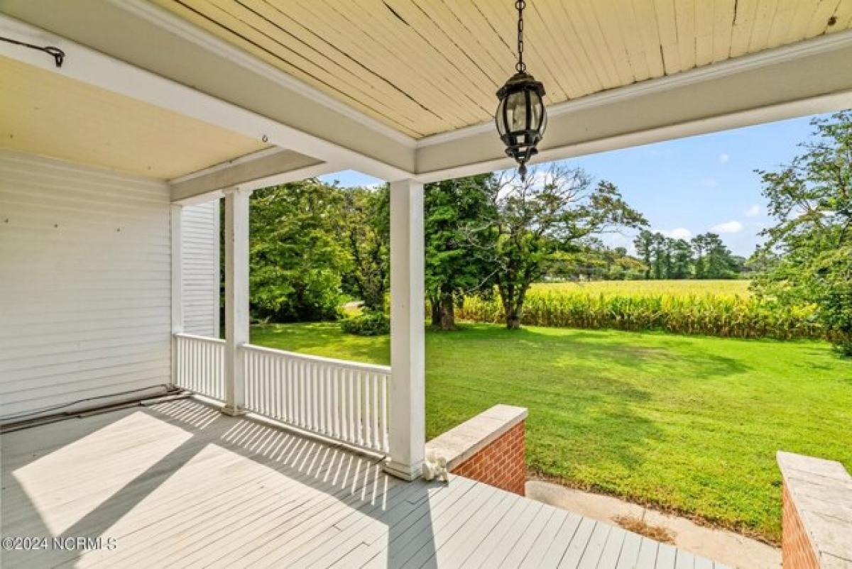 Picture of Home For Sale in Elizabeth City, North Carolina, United States