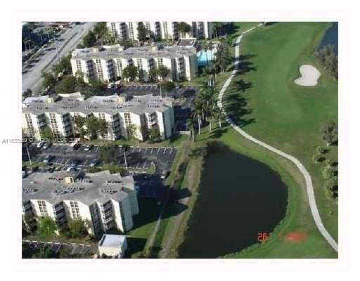 Picture of Home For Sale in Miami Lakes, Florida, United States