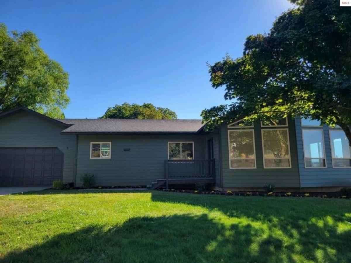 Picture of Home For Sale in Bonners Ferry, Idaho, United States