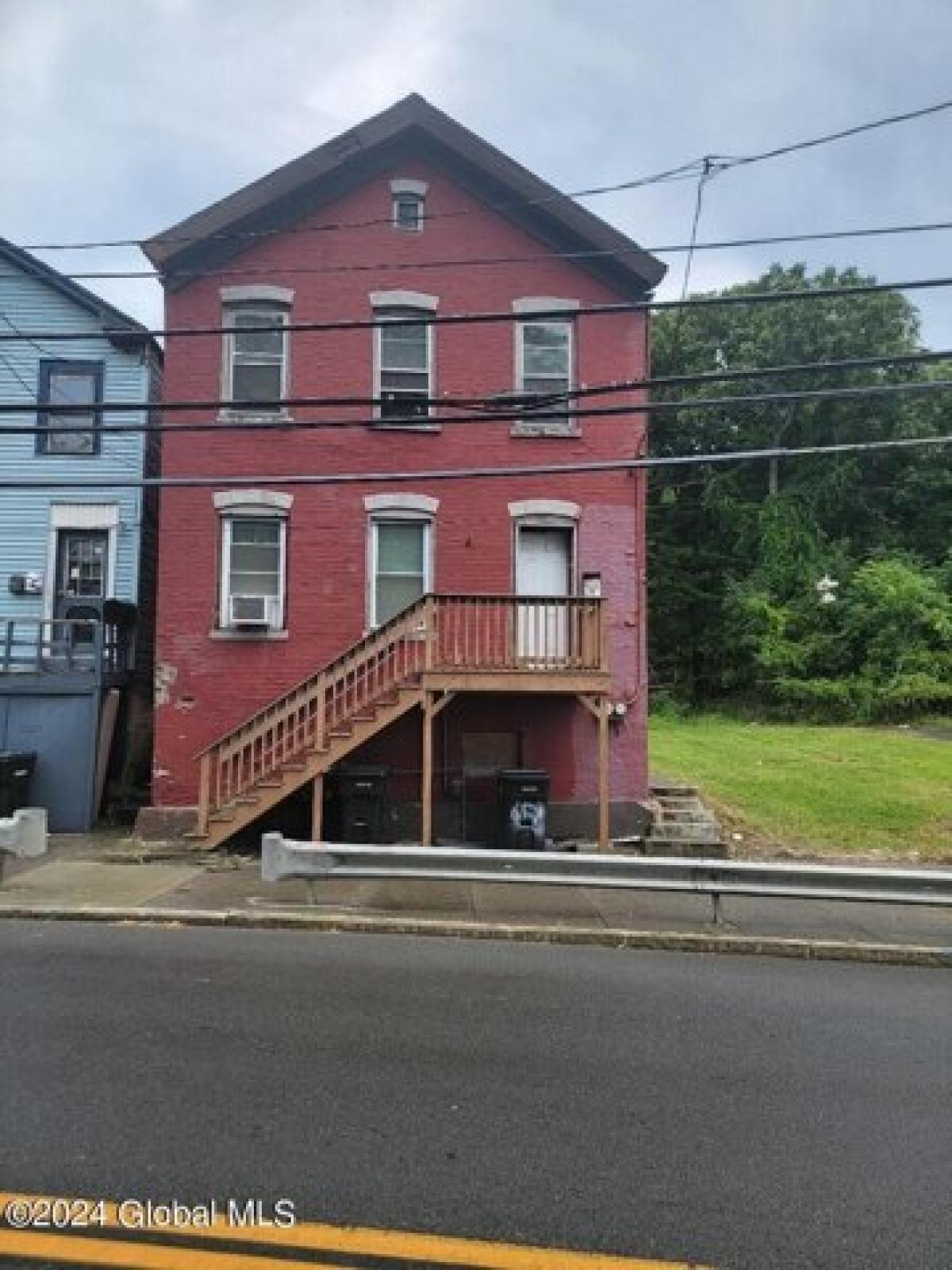 Picture of Home For Sale in Troy, New York, United States