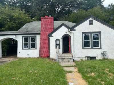 Home For Sale in Flint, Michigan