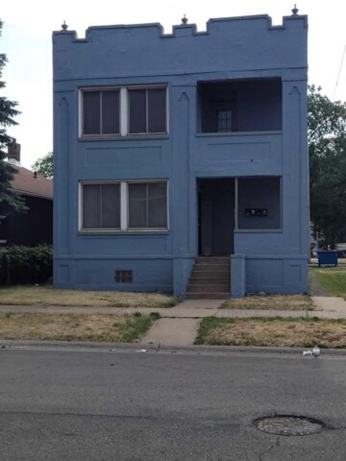 Picture of Home For Sale in East Chicago, Indiana, United States