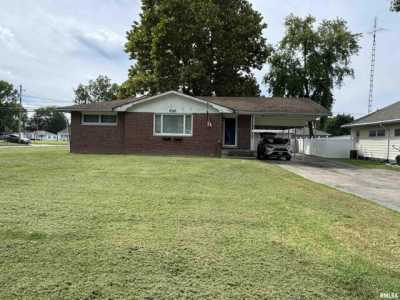 Home For Sale in Du Quoin, Illinois