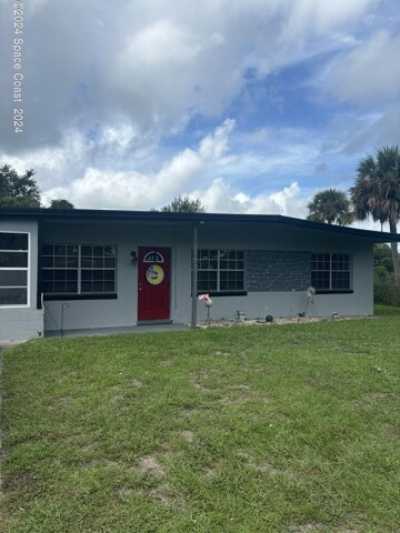 Home For Sale in Mims, Florida