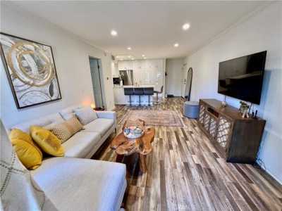 Home For Rent in Woodland Hills, California