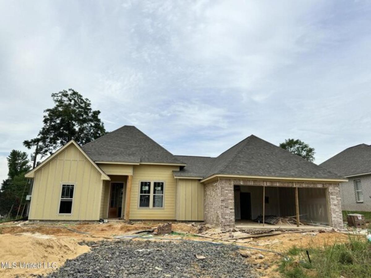 Picture of Home For Sale in Brandon, Mississippi, United States