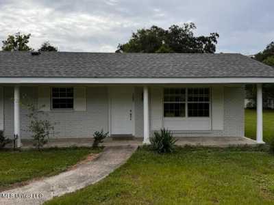 Home For Rent in Bay Saint Louis, Mississippi