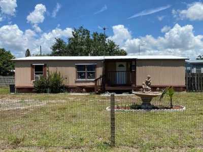 Home For Sale in Okeechobee, Florida