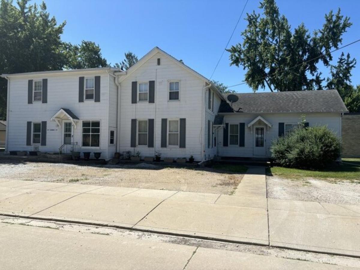 Picture of Home For Rent in Oglesby, Illinois, United States