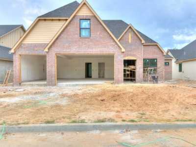 Home For Sale in Jenks, Oklahoma