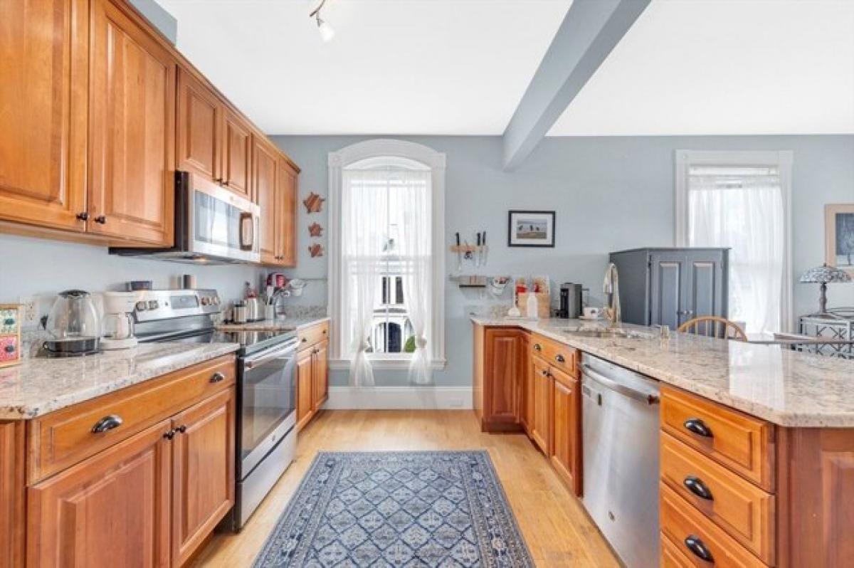 Picture of Home For Sale in Gloucester, Massachusetts, United States