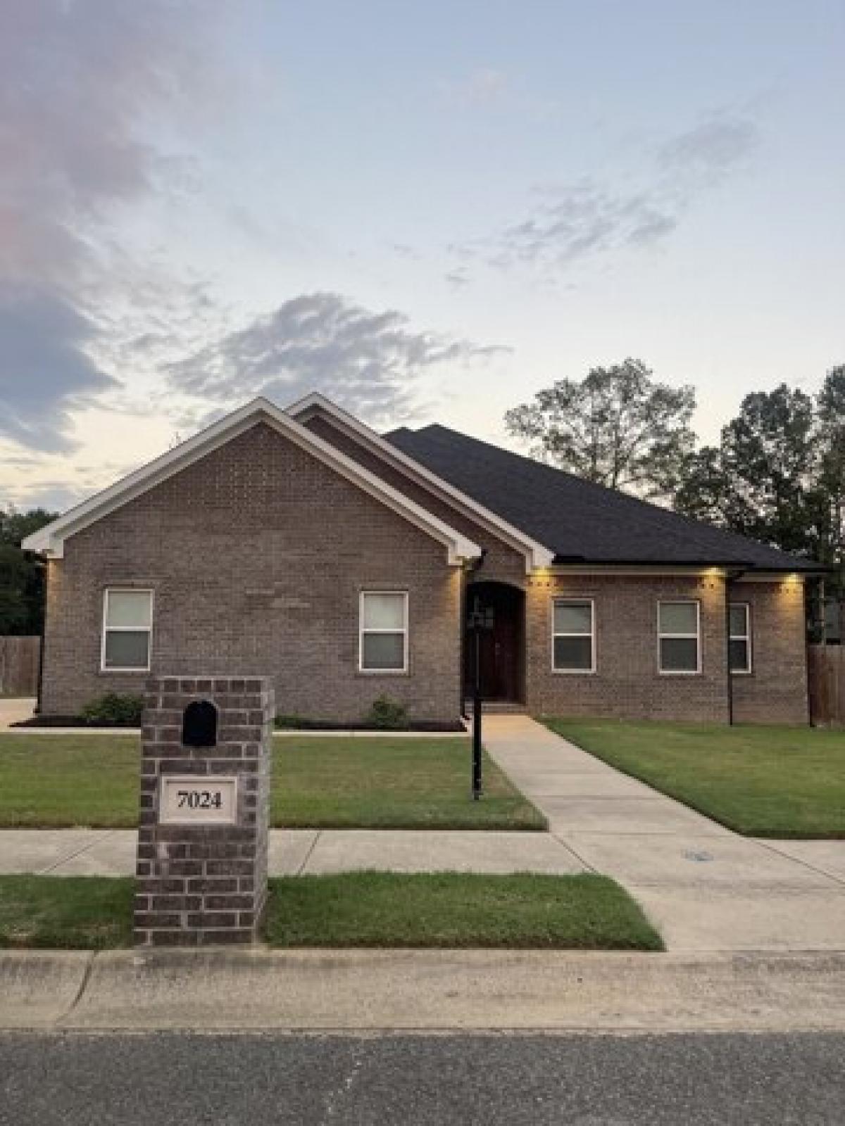 Picture of Home For Sale in Sherwood, Arkansas, United States