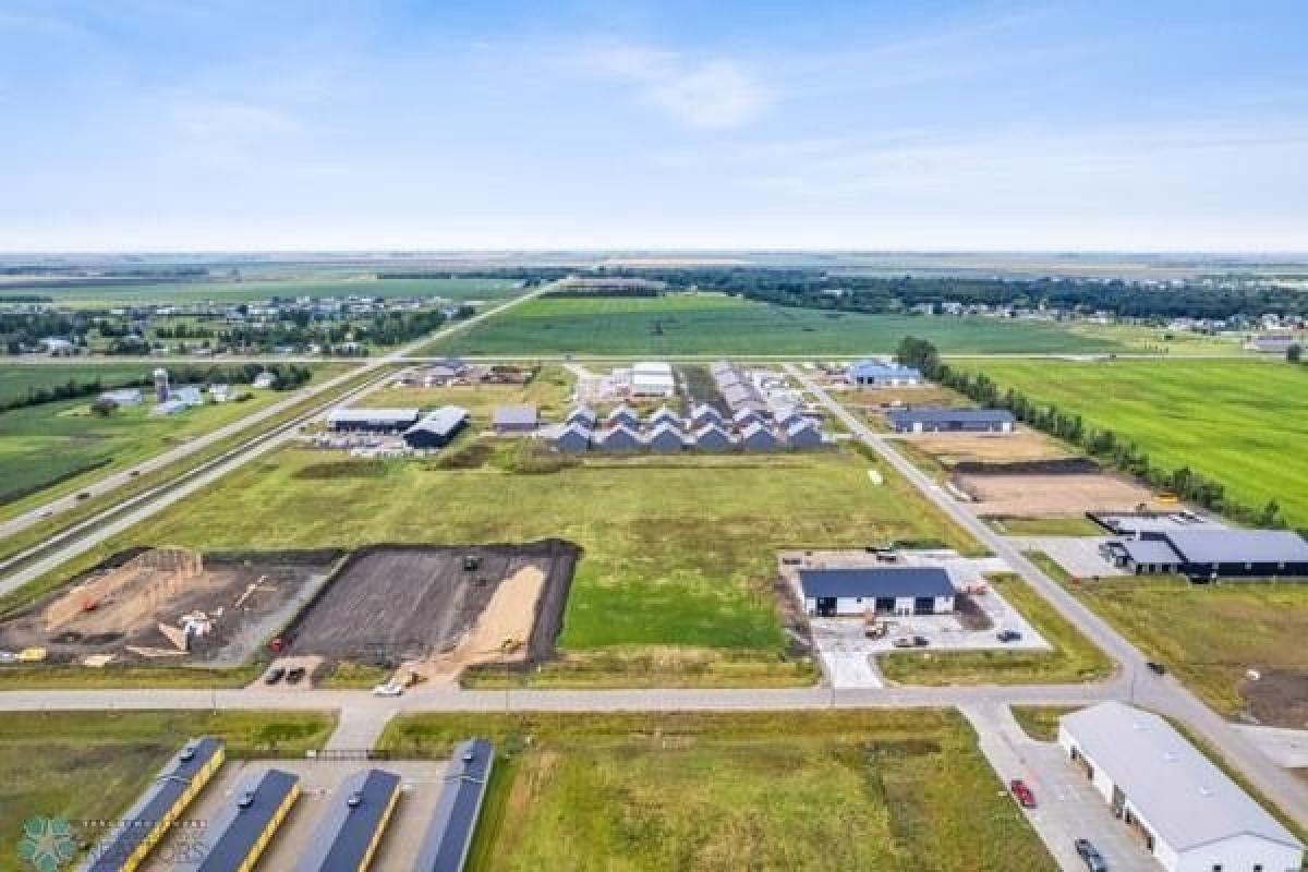 Picture of Residential Land For Sale in Horace, North Dakota, United States