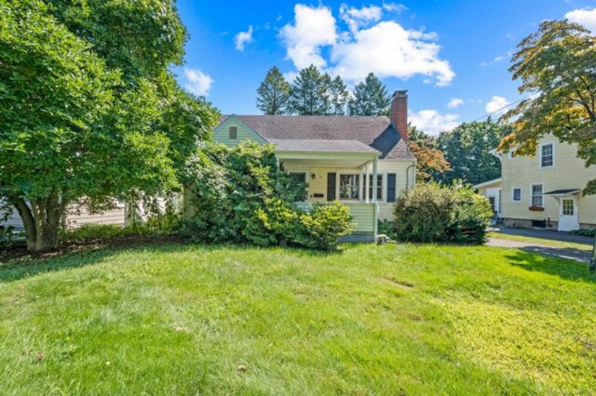 Picture of Home For Sale in Norwalk, Connecticut, United States