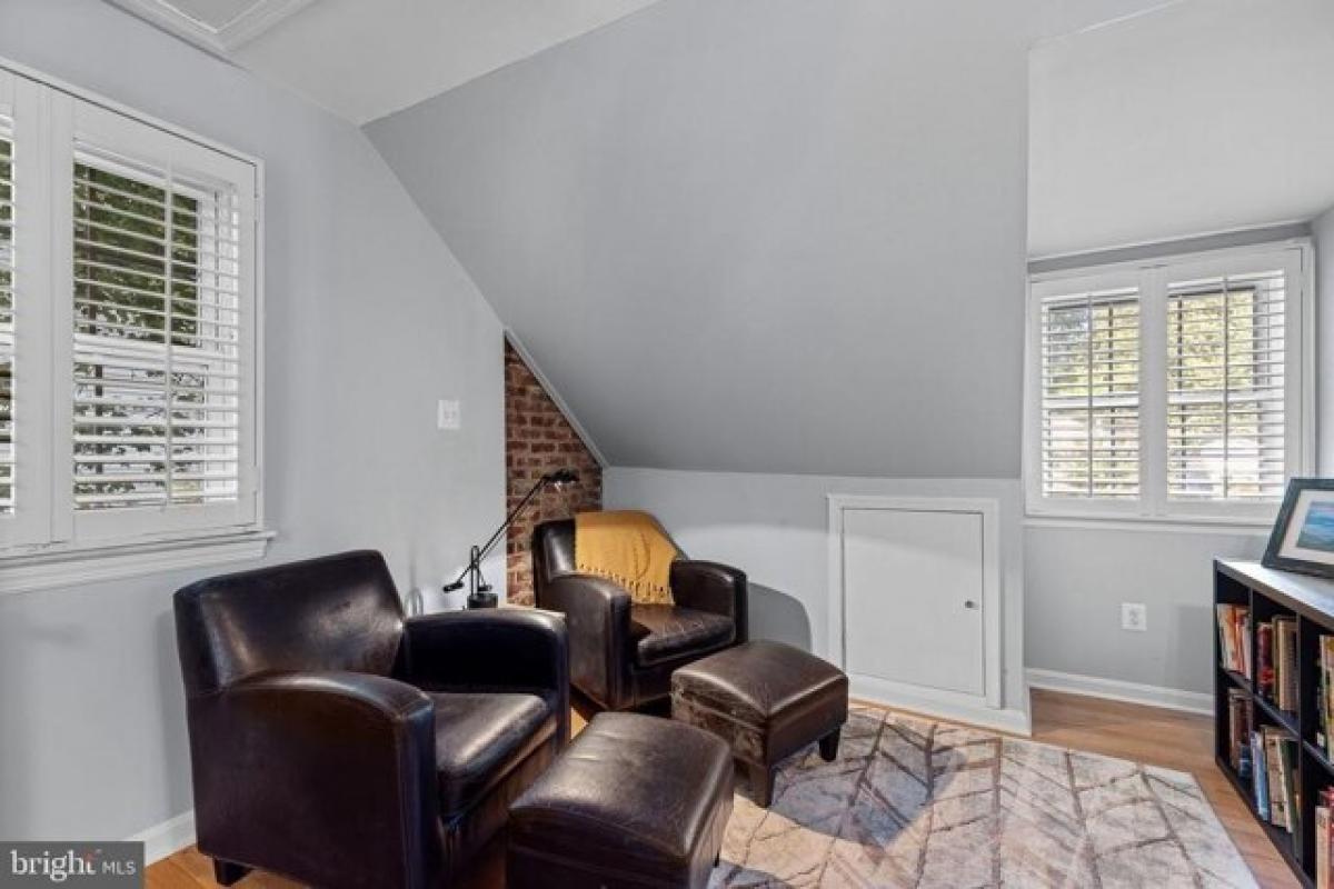 Picture of Home For Sale in Falls Church, Virginia, United States