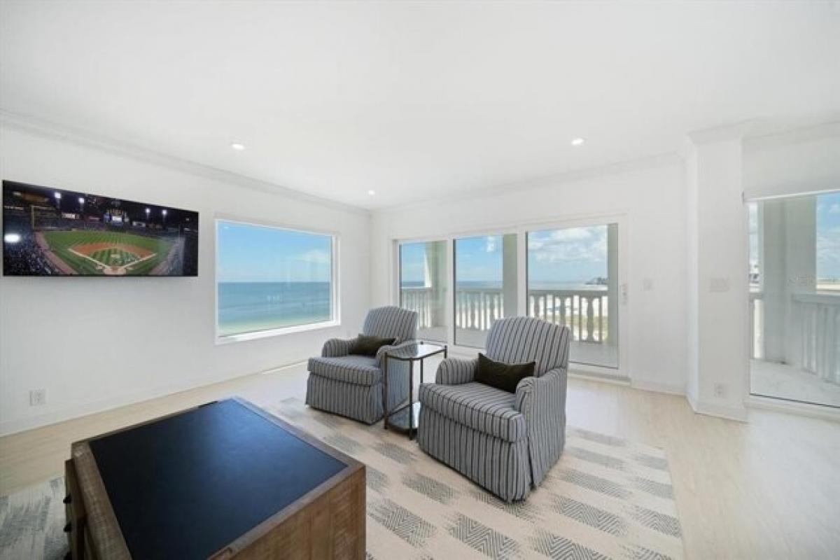 Picture of Home For Sale in Saint Pete Beach, Florida, United States