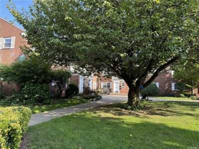 Home For Sale in Glen Oaks, New York