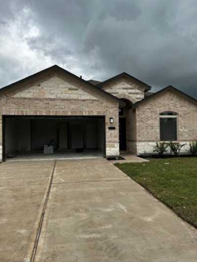 Home For Sale in Alvin, Texas