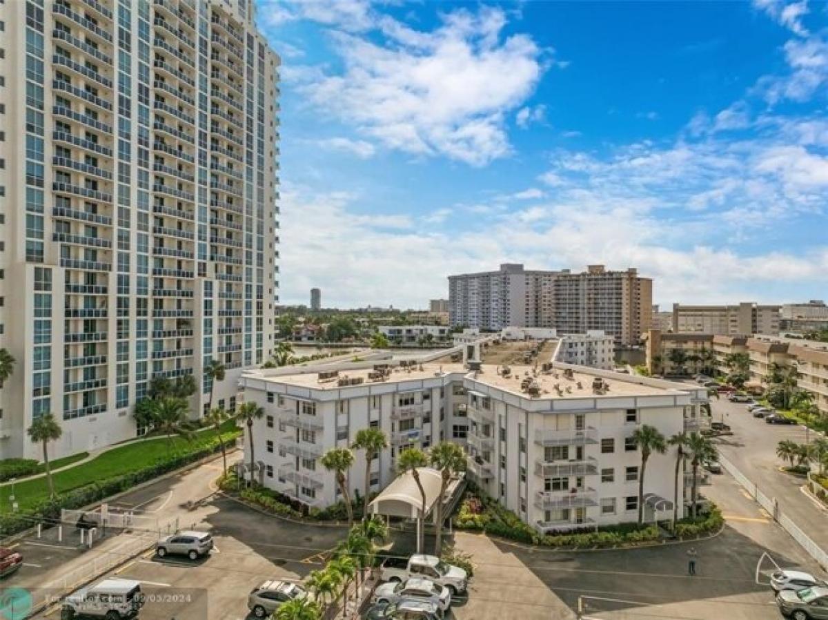 Picture of Home For Sale in Hallandale Beach, Florida, United States