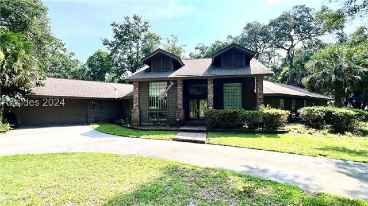 Picture of Home For Sale in Hilton Head Island, South Carolina, United States