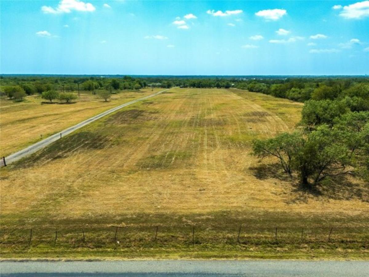 Picture of Residential Land For Sale in Royse City, Texas, United States