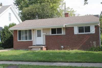 Home For Sale in Saint Clair Shores, Michigan