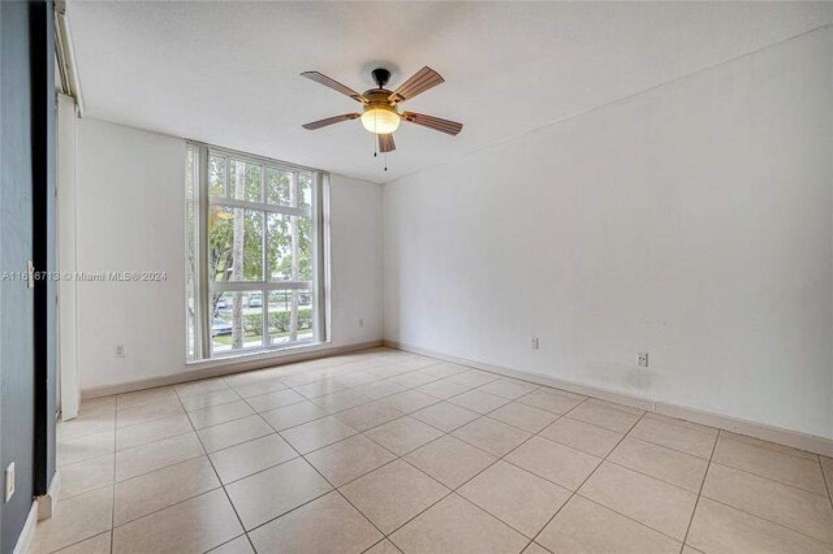 Picture of Home For Sale in Doral, Florida, United States