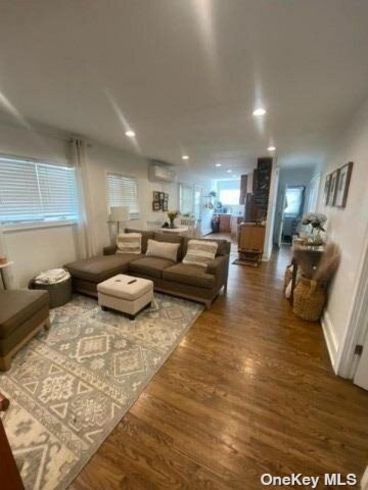 Picture of Home For Rent in Long Beach, New York, United States