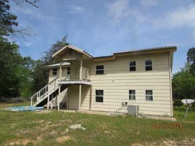 Home For Sale in Deatsville, Alabama