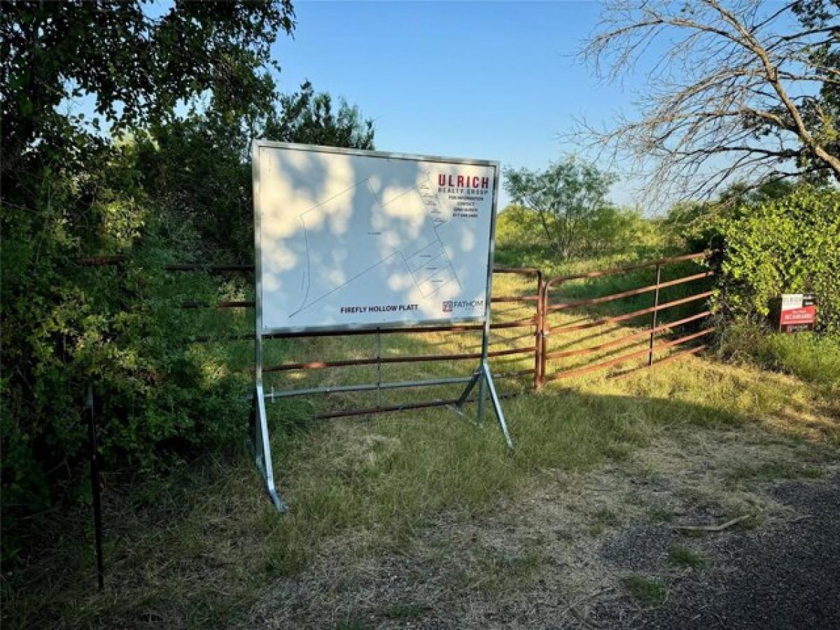 Picture of Residential Land For Sale in Cleburne, Texas, United States