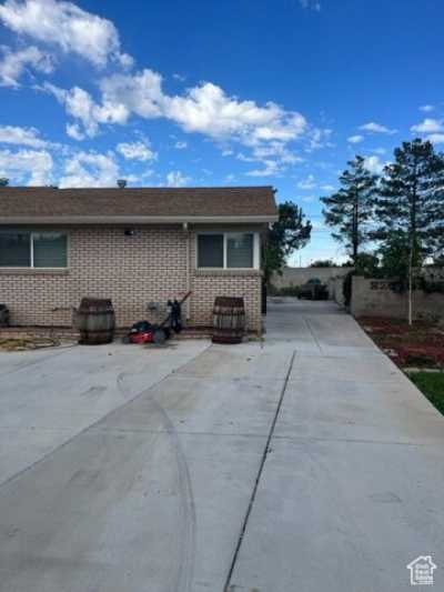 Home For Sale in West Valley City, Utah