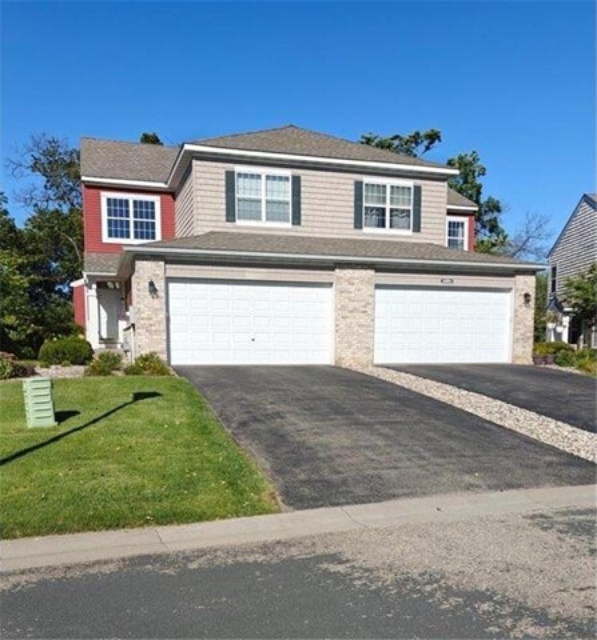 Picture of Home For Sale in Lakeville, Minnesota, United States