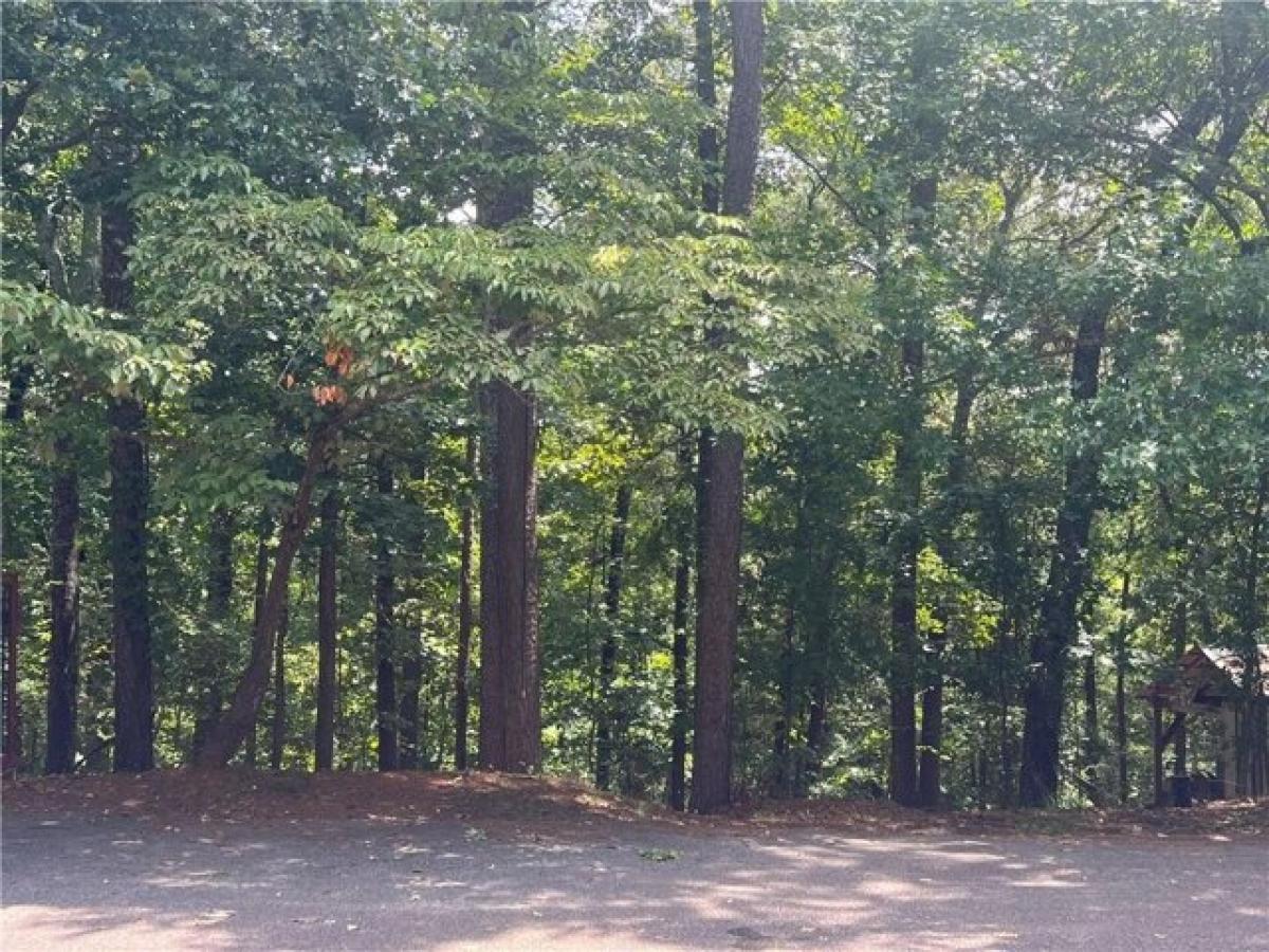 Picture of Residential Land For Sale in Suwanee, Georgia, United States