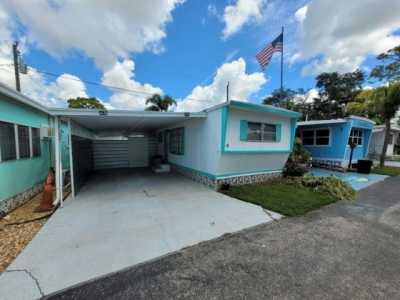 Home For Sale in Nokomis, Florida