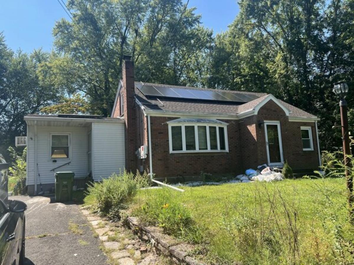 Picture of Home For Sale in Middletown, Connecticut, United States