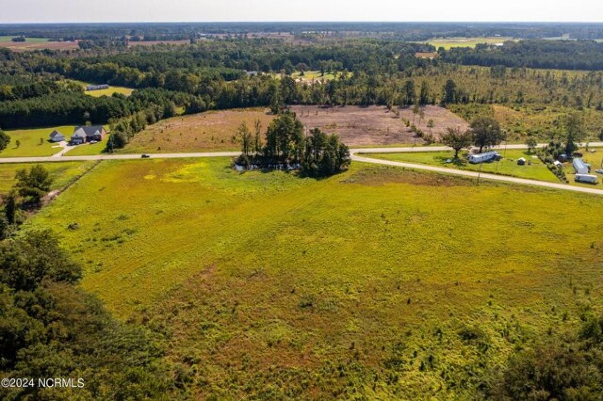 Picture of Residential Land For Sale in Pembroke, North Carolina, United States