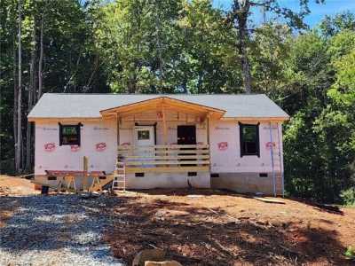 Home For Sale in Thomasville, North Carolina